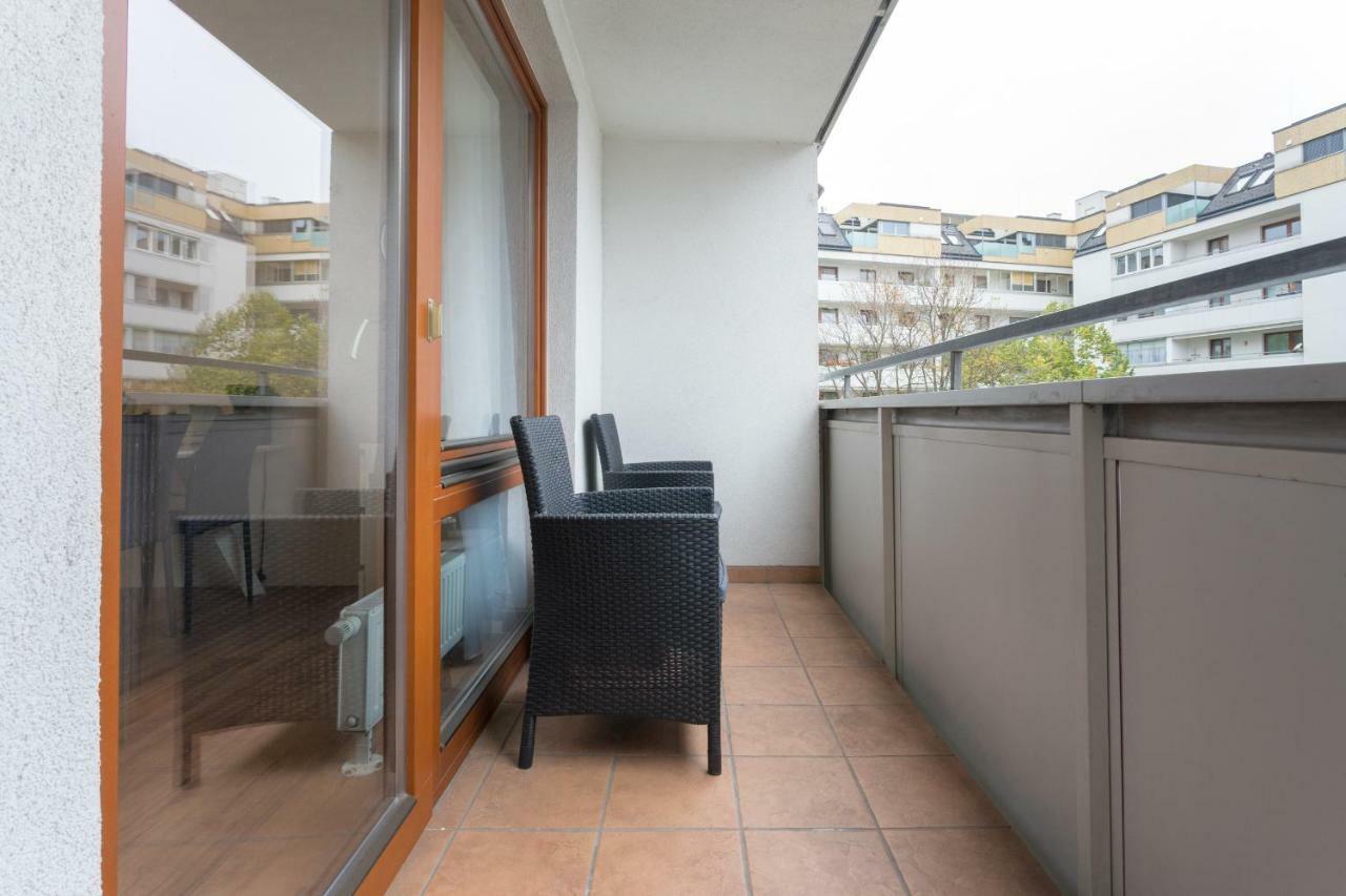 Apartamento Spacious With Balcony Viena Exterior foto